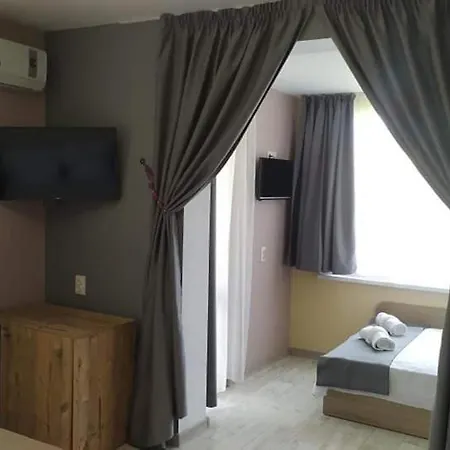 酒店 Family Malibu 3*