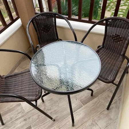 Family Malibu 切尔诺莫雷茨