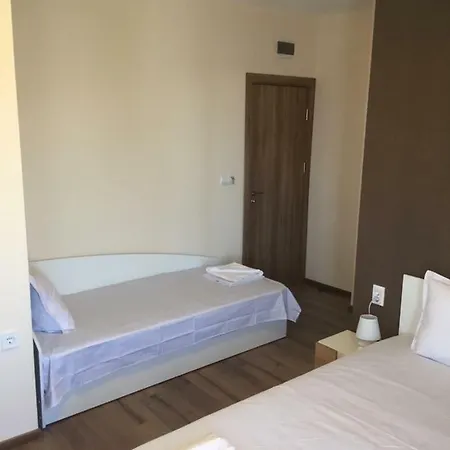 Family Malibu 酒店 3*