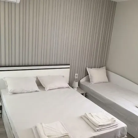 Family Malibu 酒店 3*